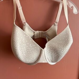 Wacoal Back Appeal Underwire T-Shirt Bra - size 32G- worn once.